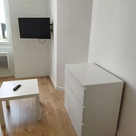 شقة Budgetbnb - Au Calme - 17m2 - Proche St Anne - Zenith Omega *