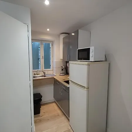 Appartement Budgetbnb - Au Calme - 17m2 - Proche St Anne - Zenith Omega *