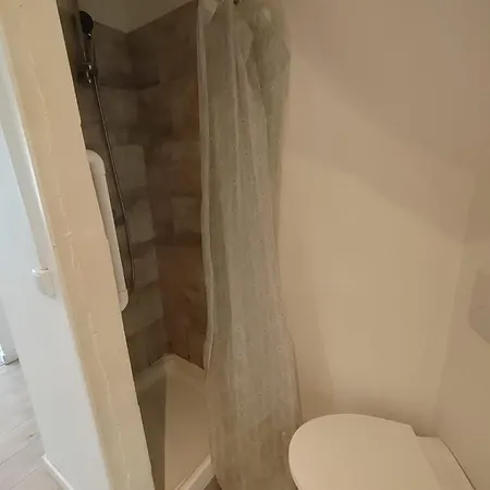 Budgetbnb - Au Calme - 17m2 - Proche St Anne - Zenith Omega Appartement *